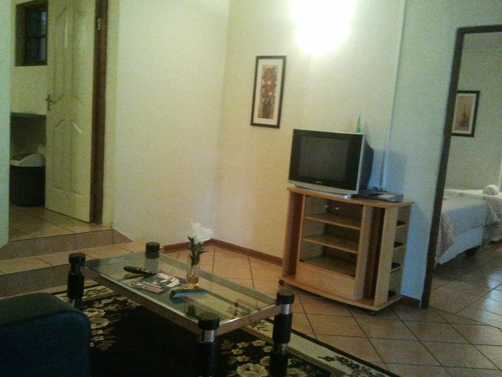Country Link Guest Lodge Komatipoort Δωμάτιο φωτογραφία